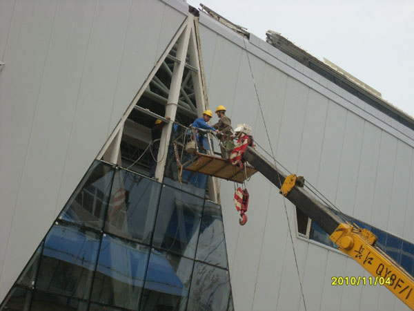 华南农业大学图书馆玻璃幕墙安装